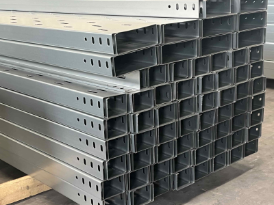 ट्रफ केबल ट्रे