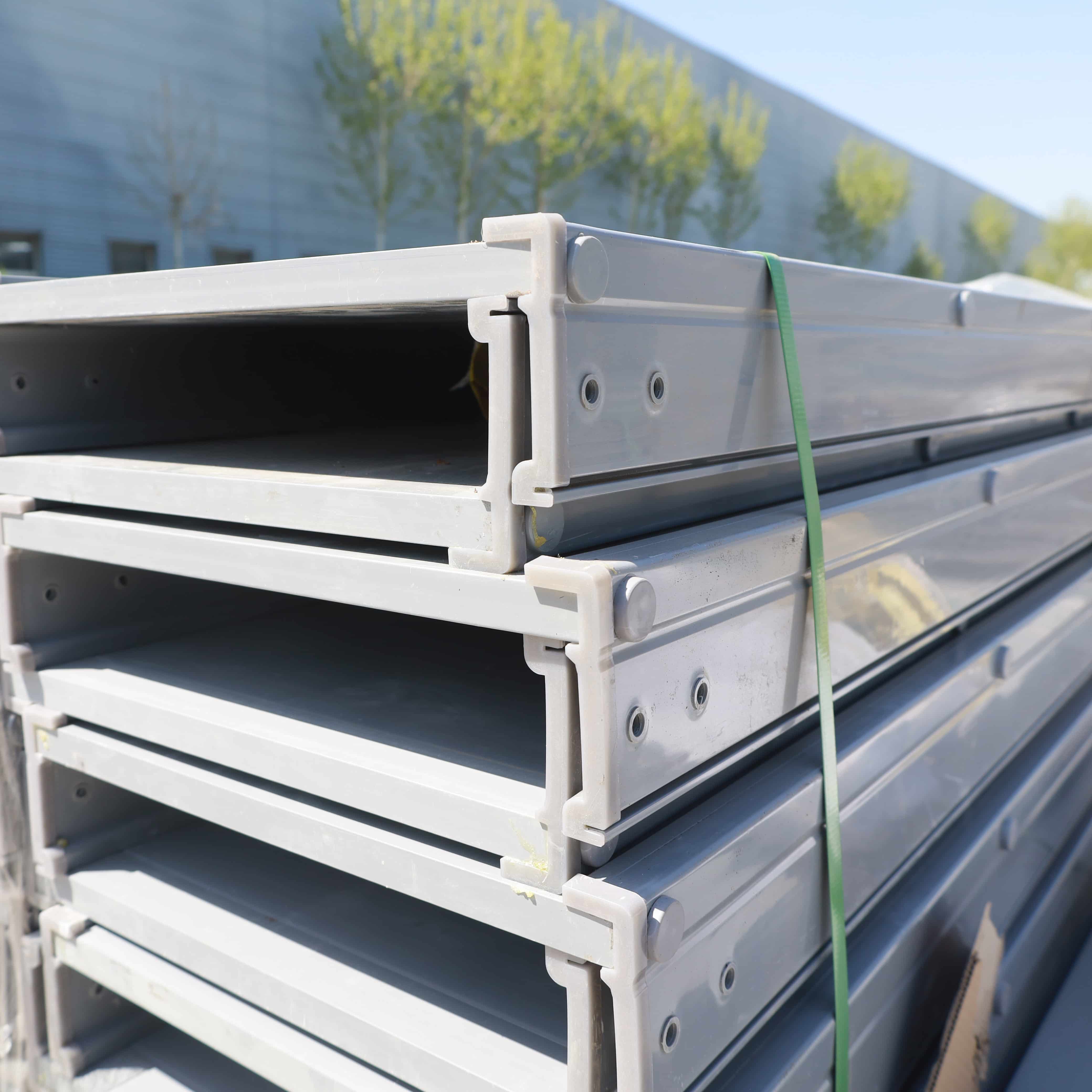 केबल ट्रे अवधि